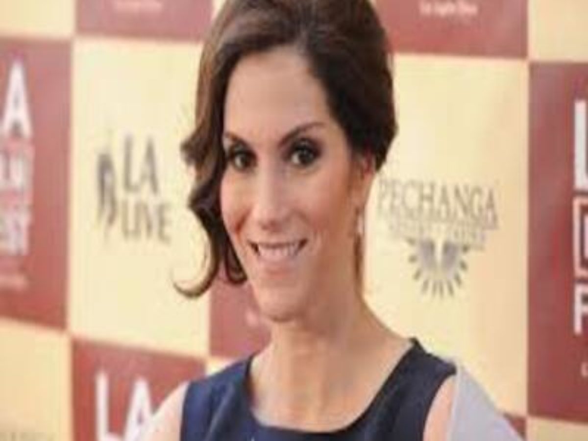 Jami Gertz Height in cm Feet Inches Weight Body Measurements