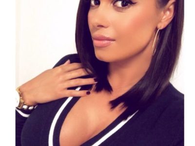 Joy Taylor’s Height in cm, Feet and Inches – Weight and Body Measurements