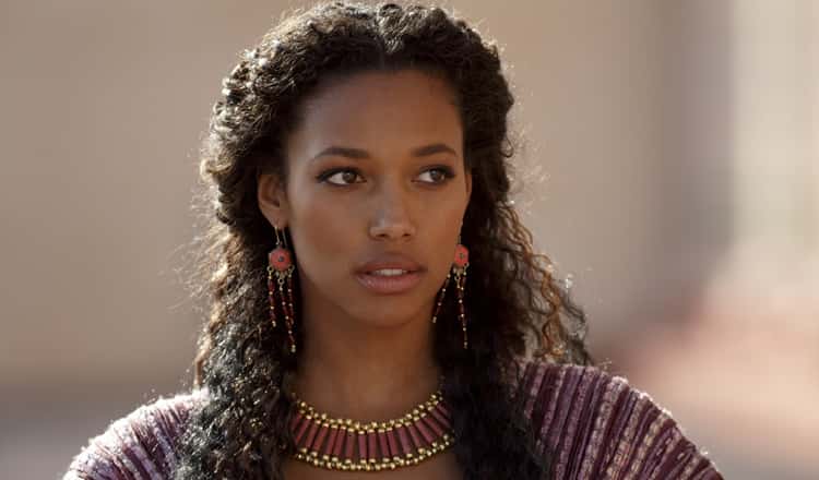 Kylie Bunbury Height in cm Feet Inches Weight Body Measurements