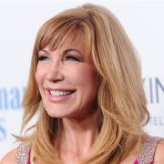 Leeza Gibbons Height in cm Feet Inches Weight Body Measurements
