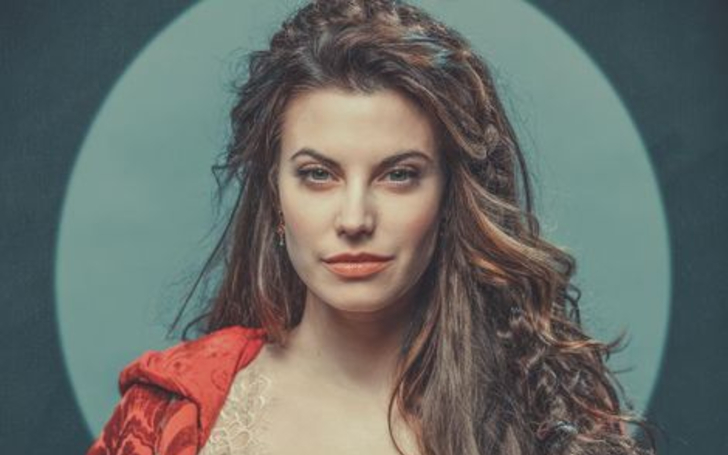 Meghan Ory Height in cm Feet Inches Weight Body Measurements