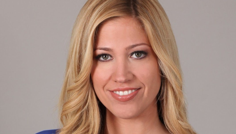 Meredith Marakovits Height in cm Feet Inches Weight Body Measurements
