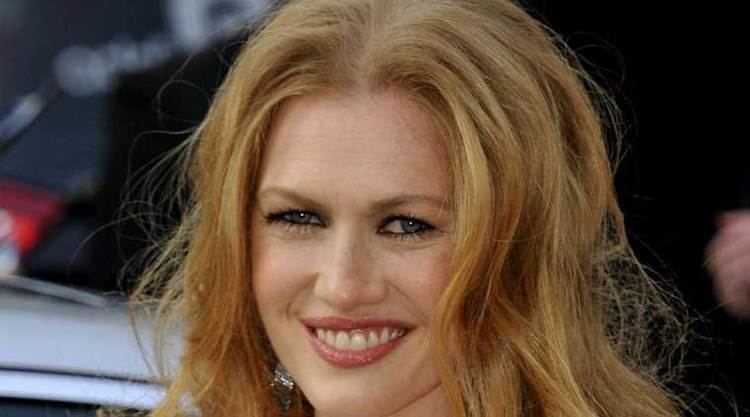 Mireille Enos Height in cm Feet Inches Weight Body Measurements