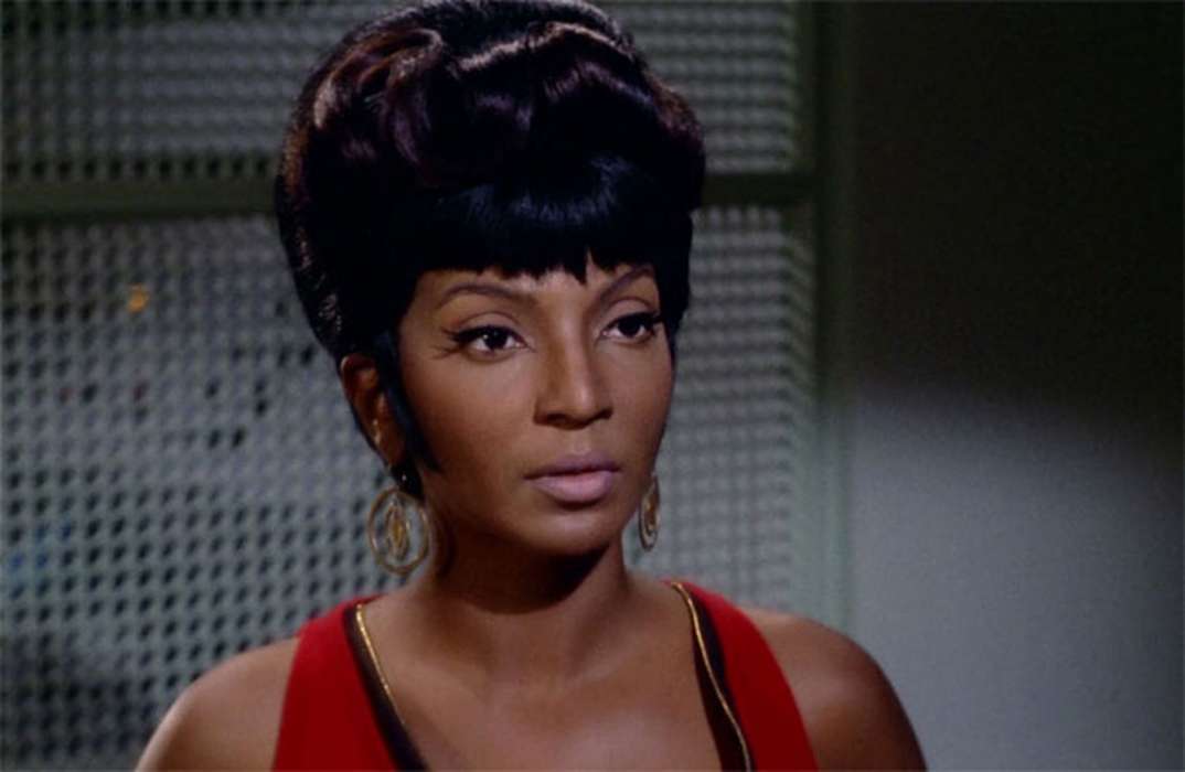 Nichelle Nichols Height in cm Feet Inches Weight Body Measurements