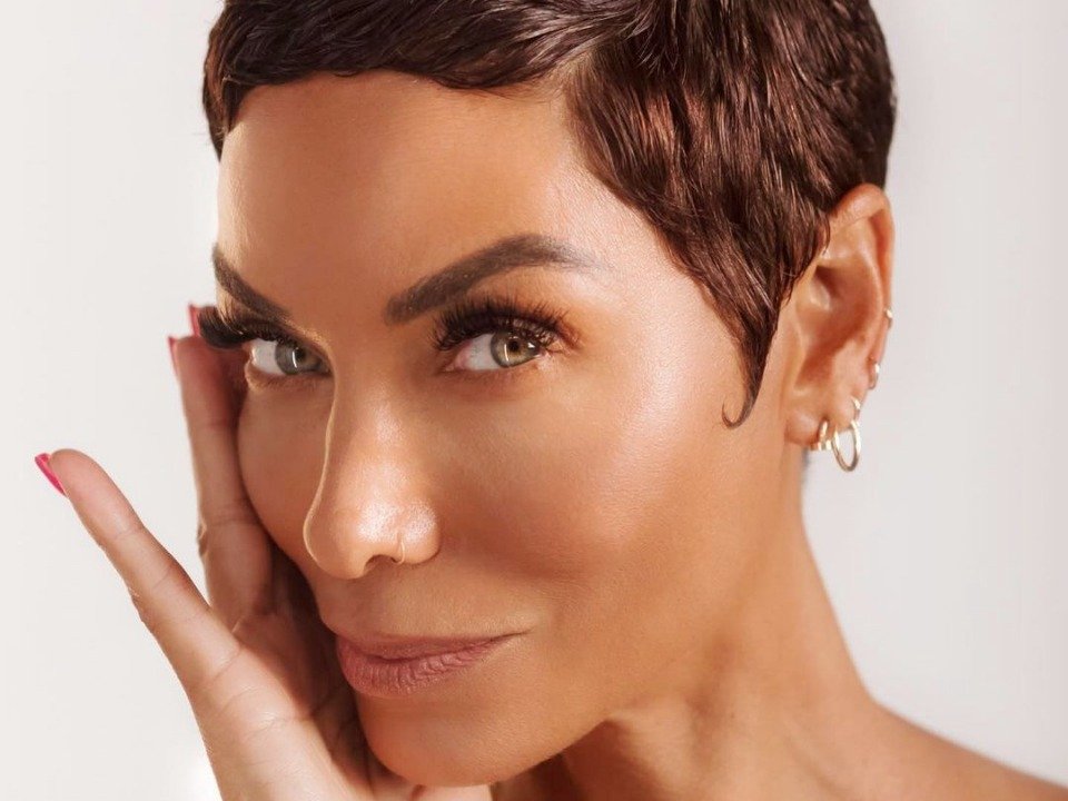 Nicole Murphy Height in cm Feet Inches Weight Body Measurements