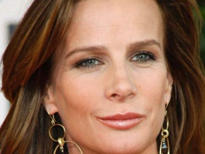 Rachel Griffiths’ Height in cm, Feet and Inches – Weight and Body Measurements