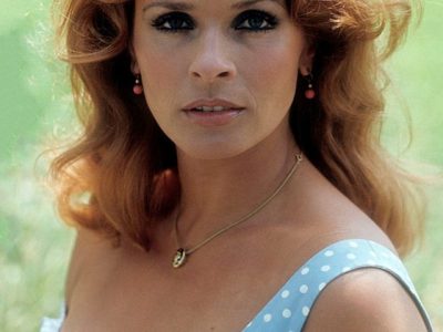 Senta Berger’s Height in cm, Feet and Inches – Weight and Body Measurements
