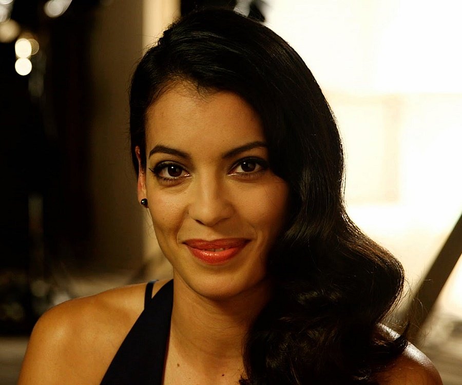 Stephanie Sigman Height in cm Feet Inches Weight Body Measurements