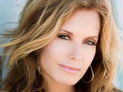 Tracey Bregman’s Height in cm, Feet and Inches – Weight and Body Measurements