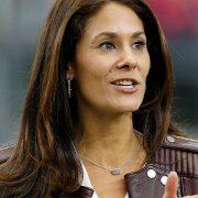 Tracy Wolfson’s Height in cm, Feet and Inches – Weight and Body Measurements